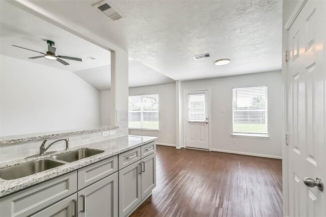 Building Photo - 3306 Barnes Ln