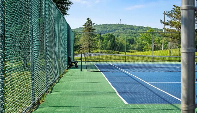 Building Photo - 223 Paxinos Dr