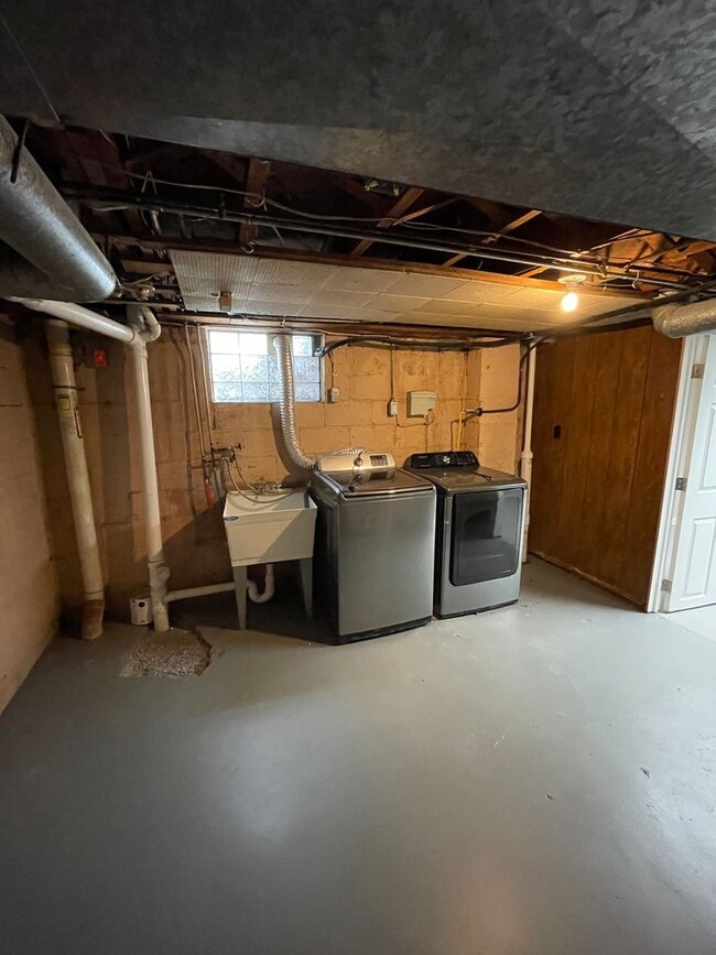 Building Photo - 139 Rodilin Dr