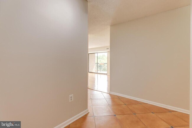 Building Photo - 200 N Pickett St