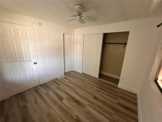 Building Photo - 2957 SW 54th St