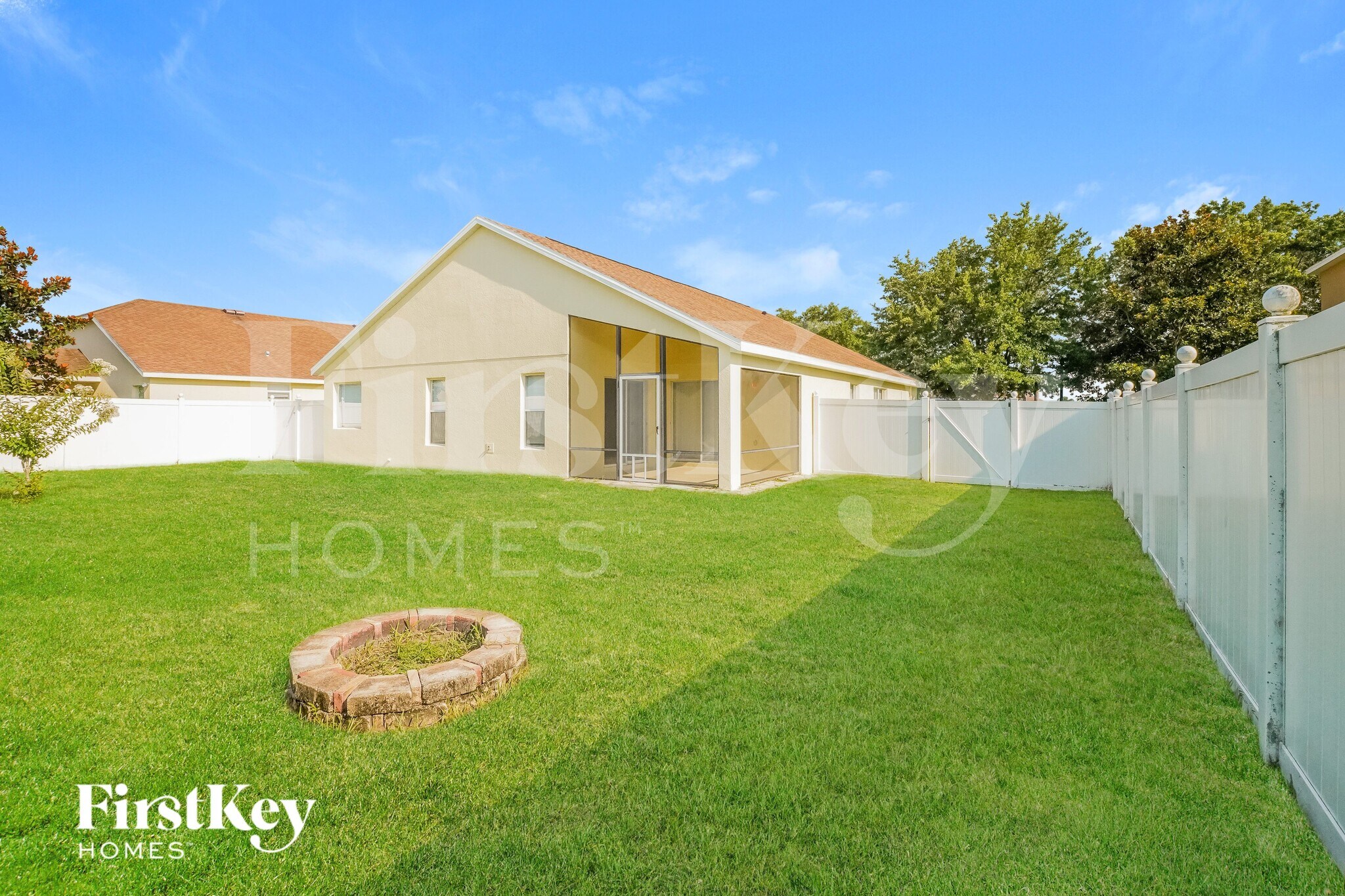 Building Photo - 2424 Deer Creek Blvd