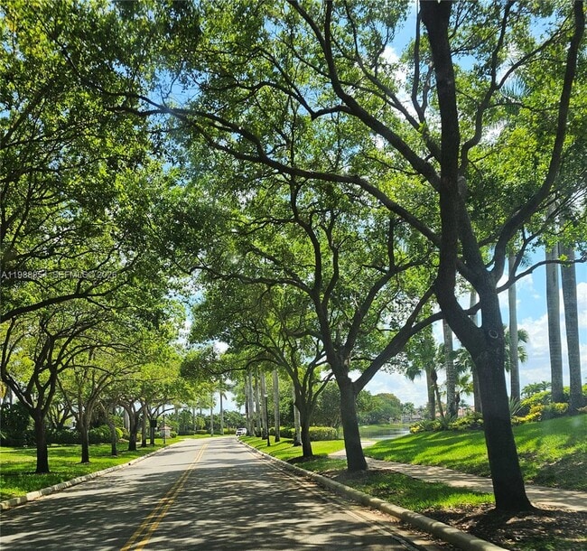 Building Photo - 4279 Greenbriar Ln