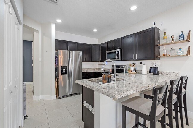 Building Photo - 4945 NW 48th Terrace