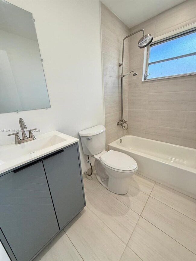 Building Photo - 4088 SW 51st St
