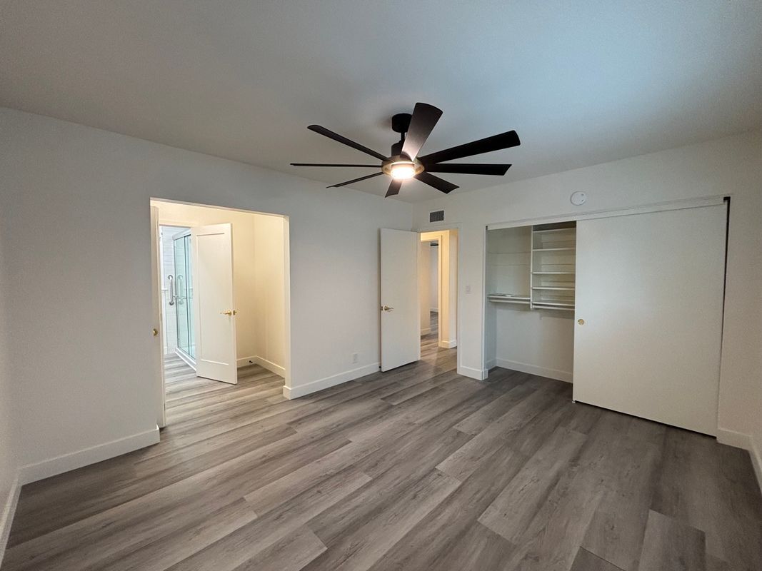 Building Photo - 8356 Vanalden