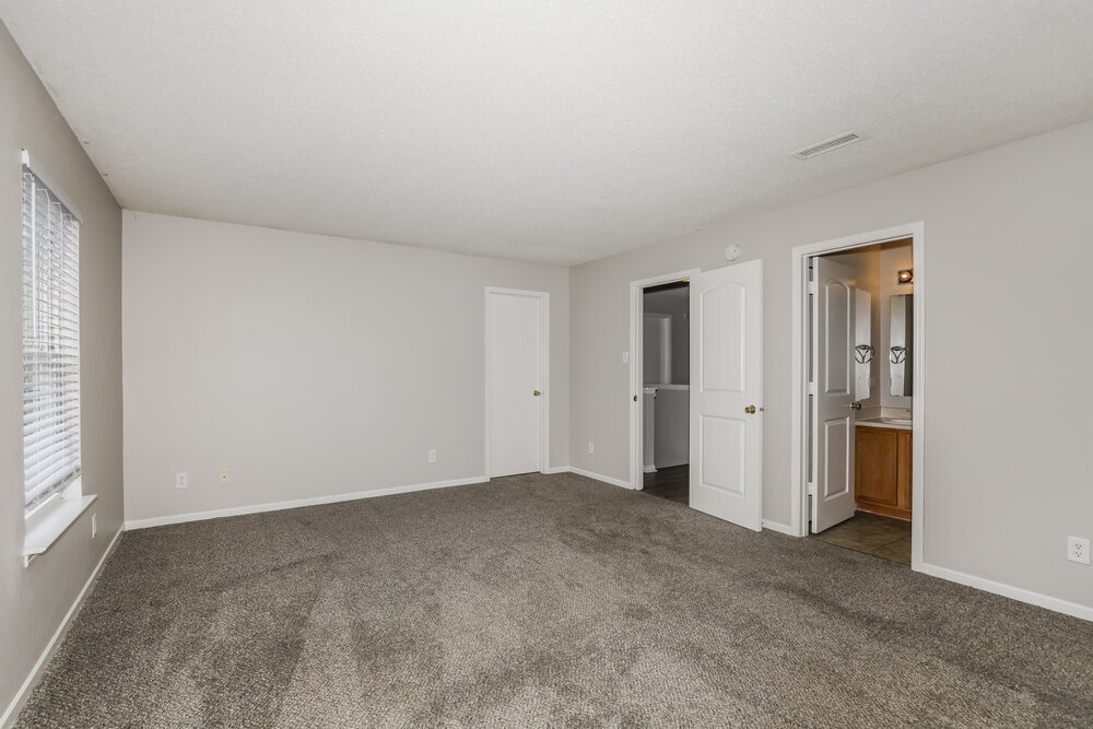 Building Photo - 2371 Summerwood Ln