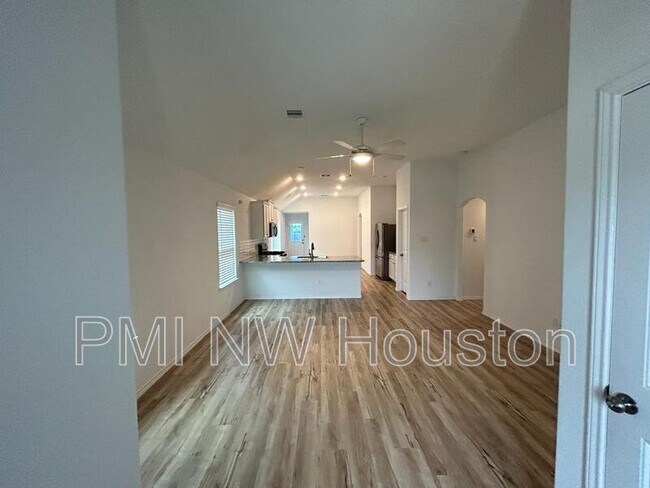 Building Photo - 10022 Granite Grove Ln