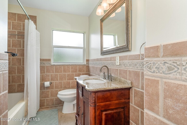 Building Photo - 1655 Wavecrest St