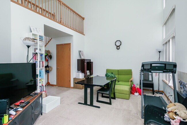 Building Photo - 904 Waterford Ln