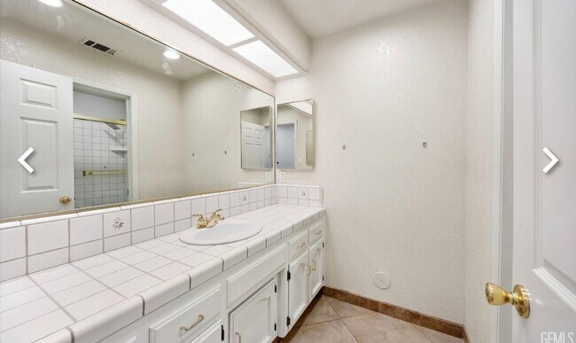 Building Photo - 5411 Muirfield Dr