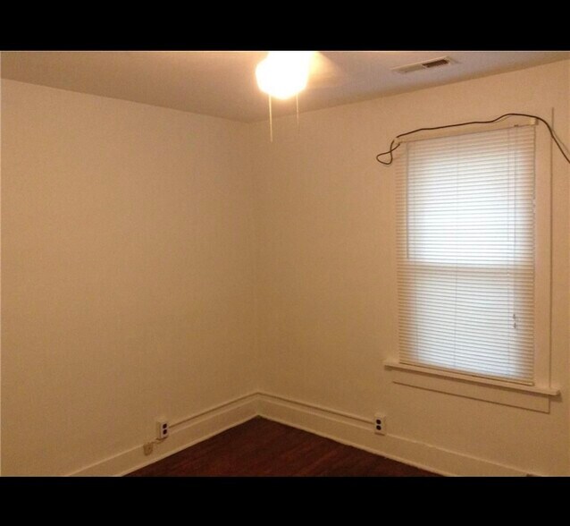 Building Photo - 1526 3rd St