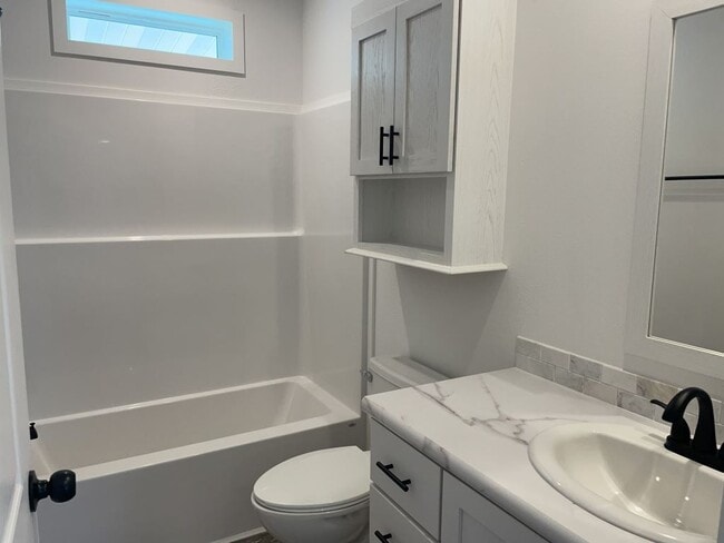 Building Photo - 5652 Blue Harbor Dr