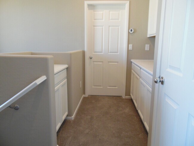 Building Photo - Mountains Edge Townhome