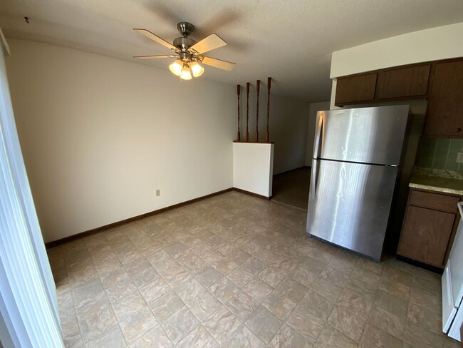 Building Photo - 1801-1803-1803 Garden Dr