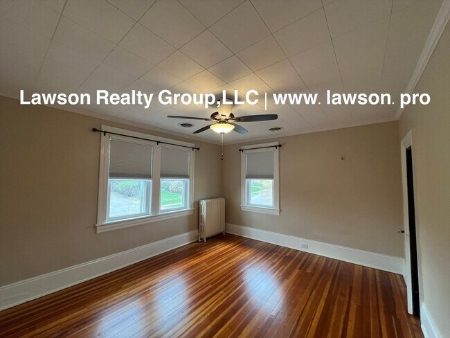 Building Photo - 1733 Maiden Ln SW