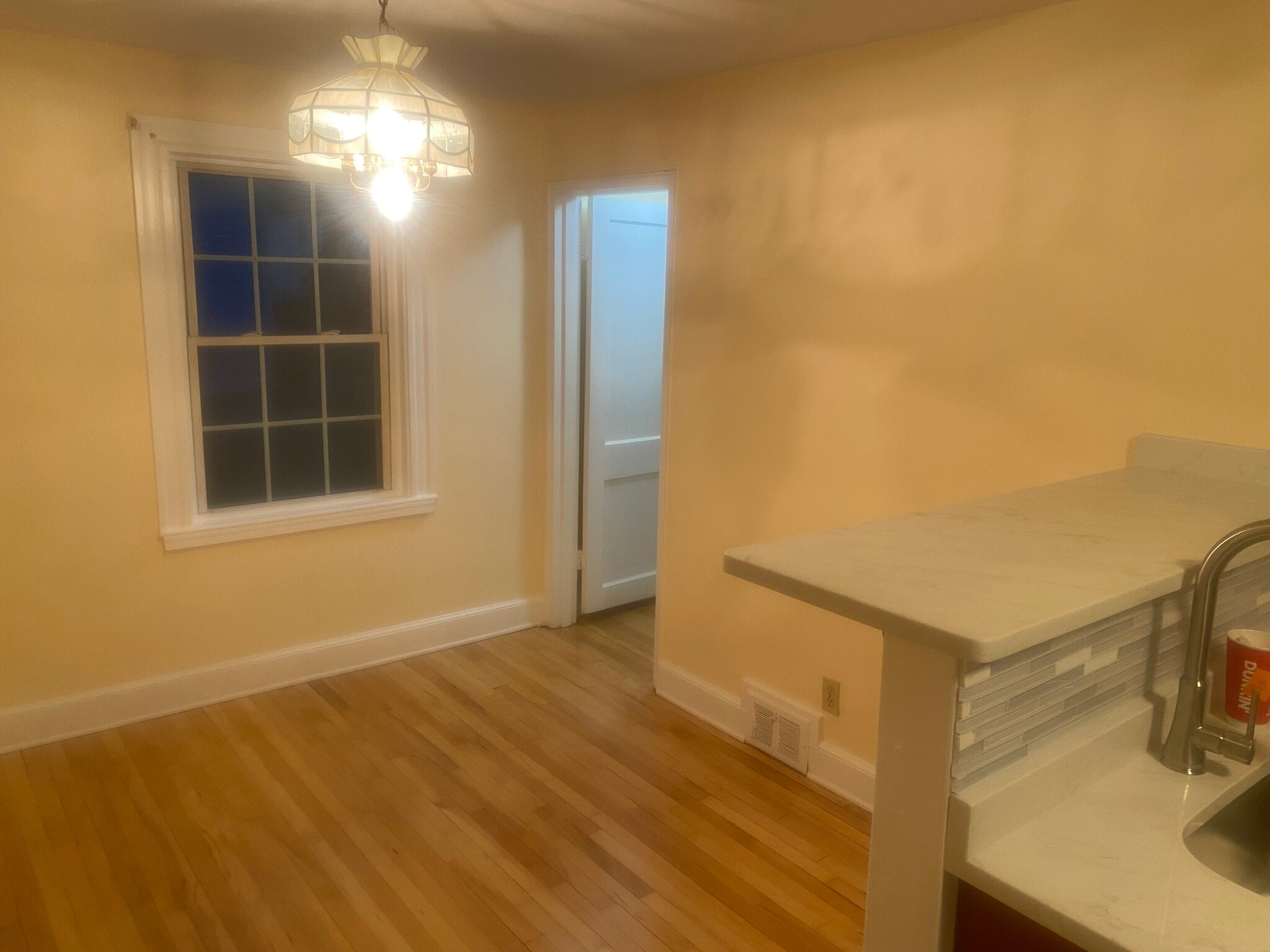 Building Photo - 6 Southmere Rd