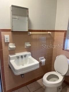 Building Photo - 201 Mae St