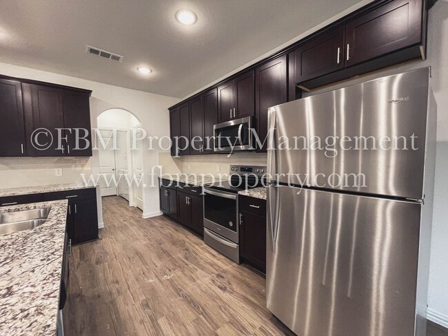 Building Photo - 655 Excelsior Dr