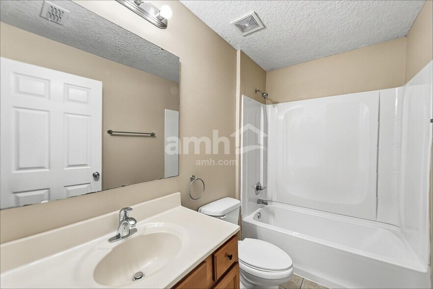 Building Photo - 312 Azores Pl