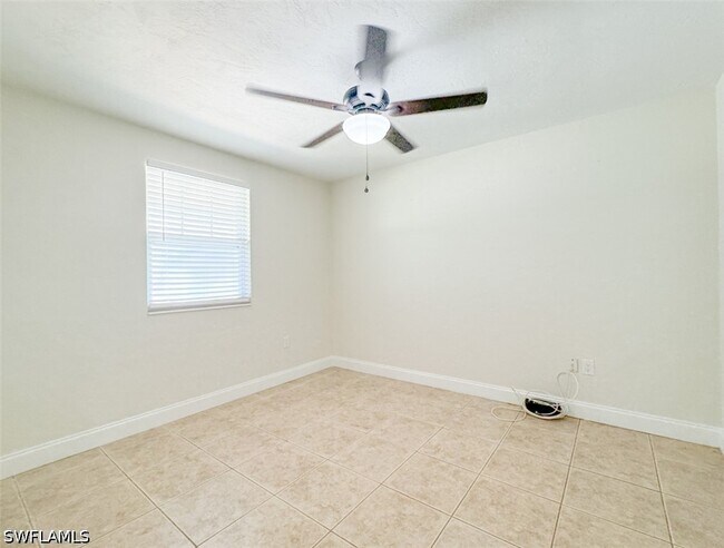 Building Photo - 746 109th Ave N