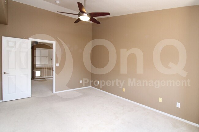 Building Photo - 710 S St Martin Dr