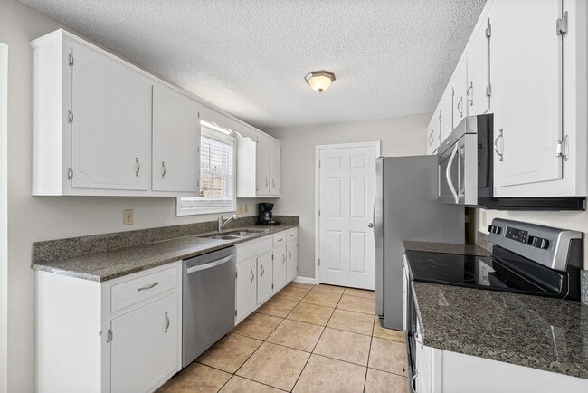 Building Photo - 3269 Tabby Dr
