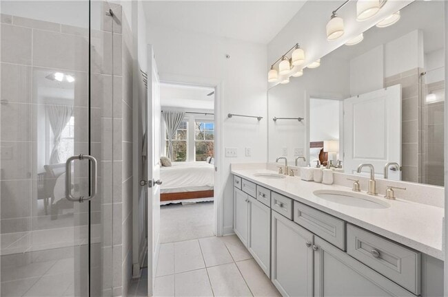 Building Photo - 6529 Beacon Dr