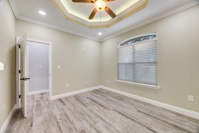 Building Photo - 1148 Sioux Cir