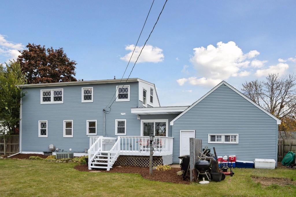 Building Photo - 5060 Hughes Ave NE