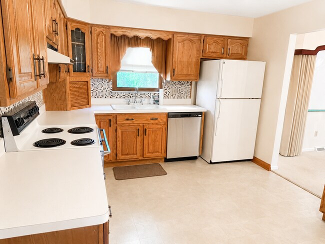 Building Photo - 4744 Carsten Ln