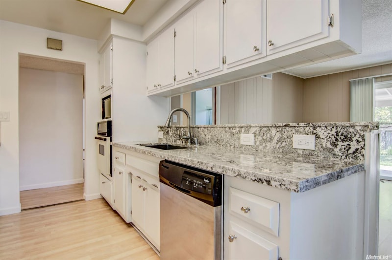 Building Photo - 5039 Cypress Ave