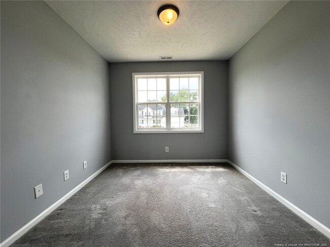 Building Photo - 1508 Thoroughbred Trail