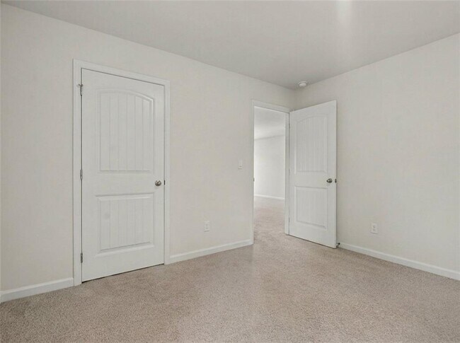 Building Photo - 477 Starbuck Parkway