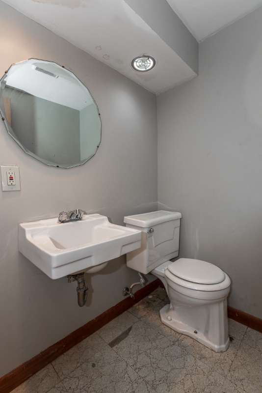 Building Photo - 1014 Romine Dr