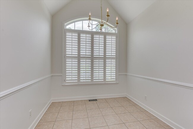 Building Photo - 9 Juniper Loop