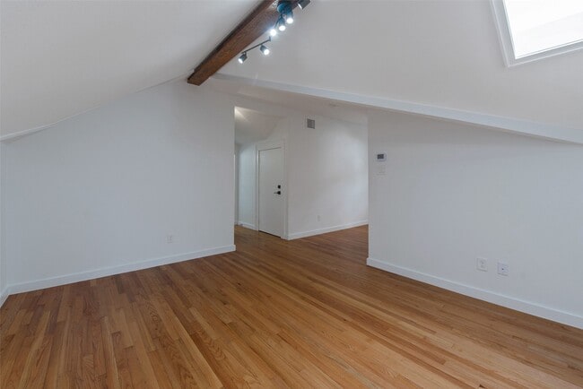 Building Photo - 1459 Munger St