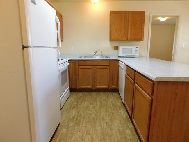 Building Photo - Affordable Three Bedroom End Unit