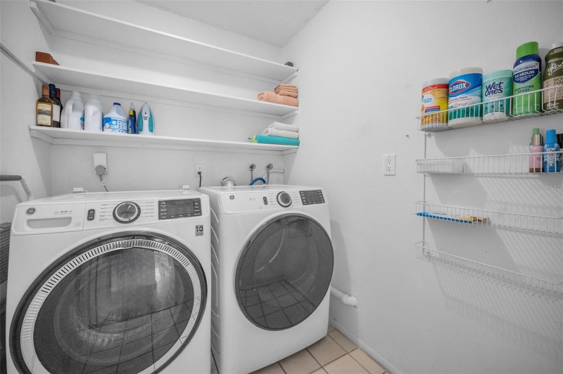 Building Photo - 2017 Santiago Way S