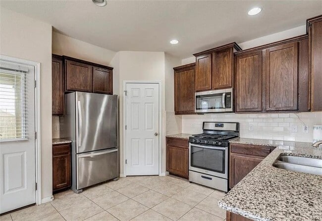 Building Photo - 104 Beech Creek Ln