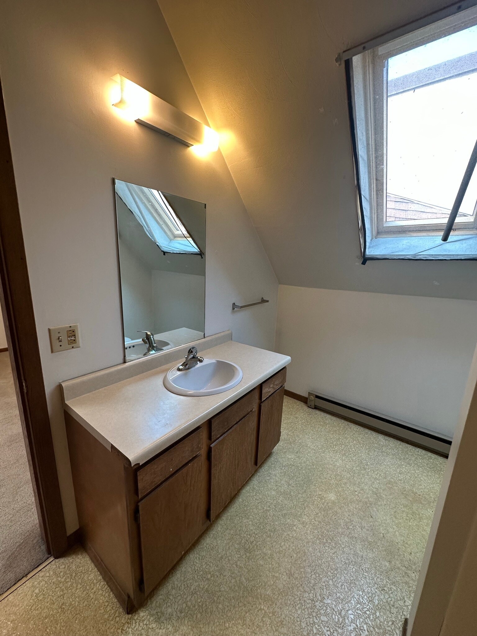 Unit 28 - 442 Belgrade Ave