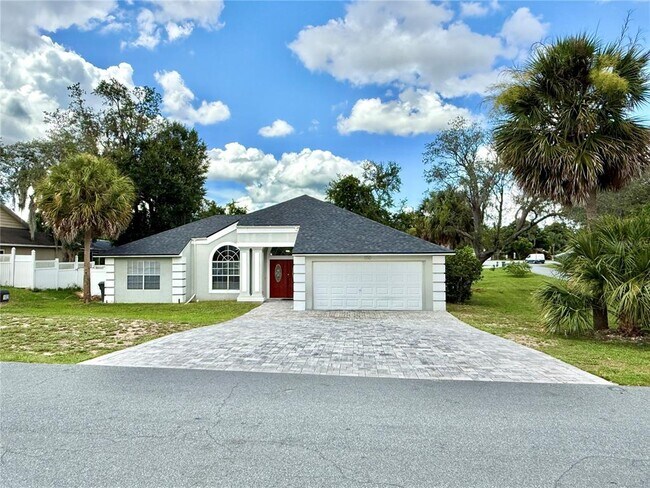 Building Photo - 102 Titan Dr
