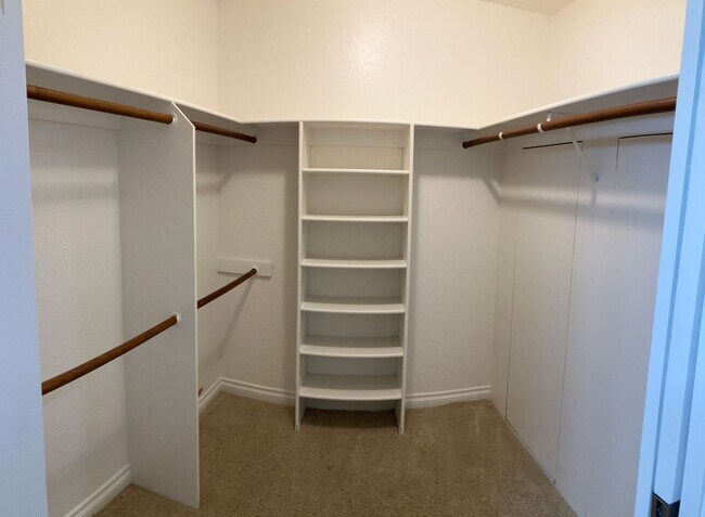 Building Photo - 8581 Van Allen Rd