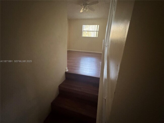 Building Photo - 9060 NW 45th Ct