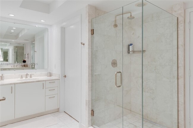 Building Photo - 1331 Brickell Bay Dr