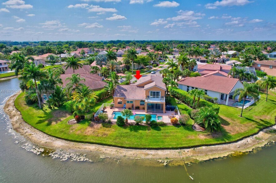 Building Photo - 19314 King Palm Ct