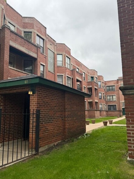 Building Photo - 6108 S Dorchester, 2W