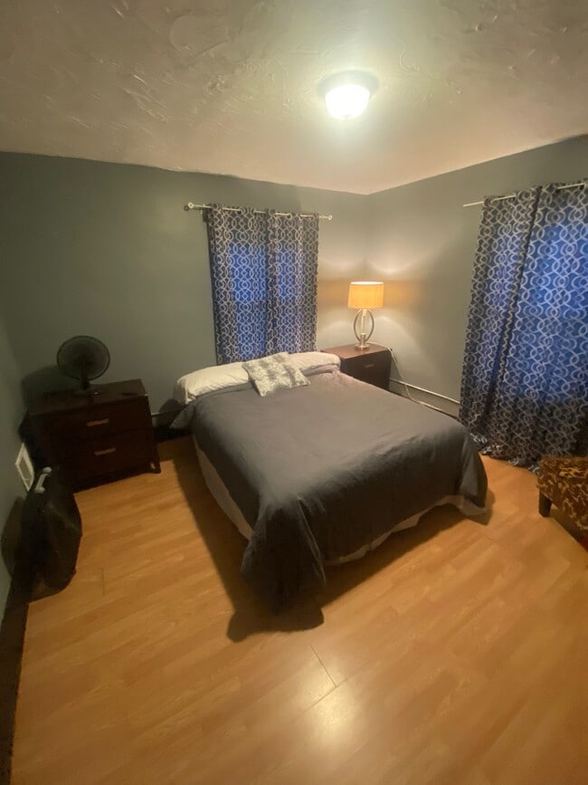 Building Photo - 540 Cameron Ave