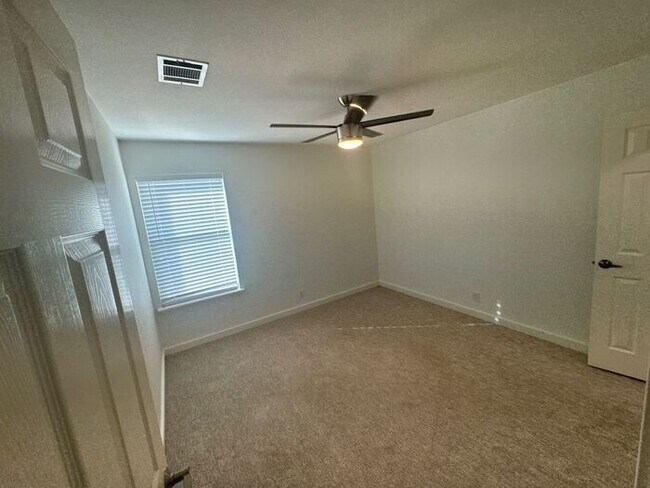 Building Photo - Beautiful Two-Story Leander Home with Dual...
