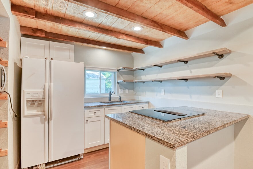 Building Photo - 431 N Franklin St